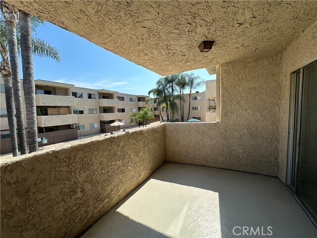 Building Photo - 2386 E Del Mar Blvd