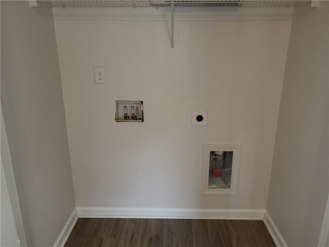 Building Photo - 205 Augusta Woods Dr