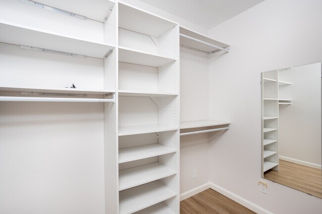 Building Photo - 4742 Seaford Pl