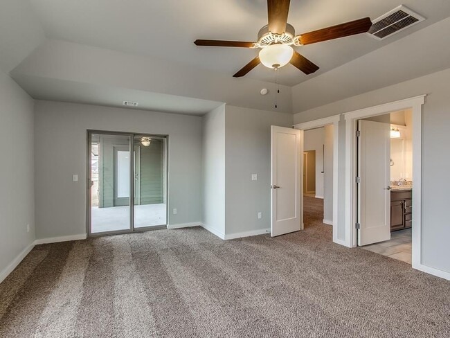 Building Photo - 10016 NW 97th St