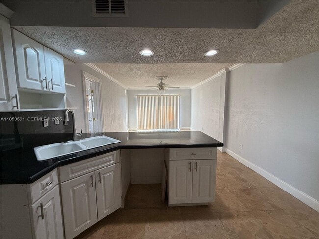 Building Photo - 3522 NE 171 St