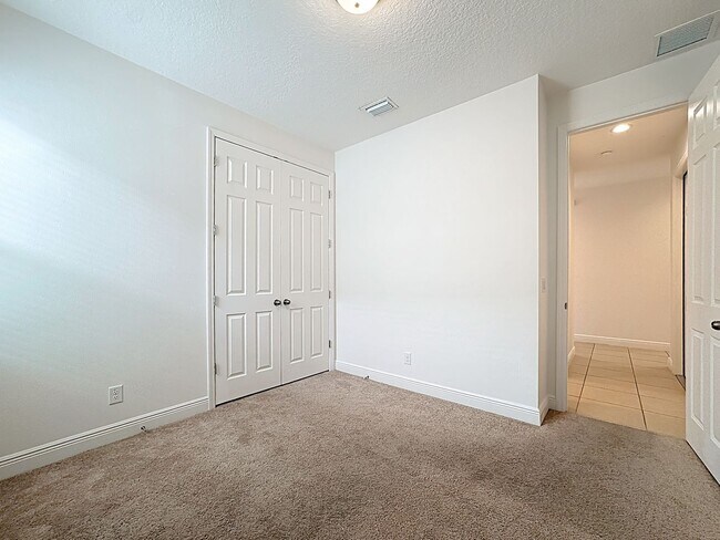 Building Photo - Hanover Lakes-2889 Nottel Drive St. Cloud