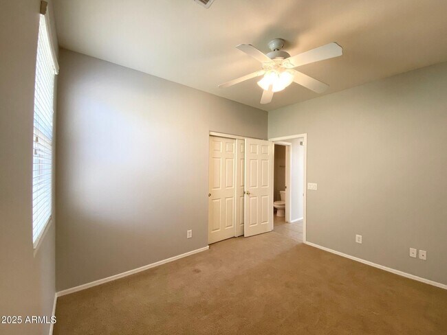 Building Photo - 1376 E Mia Ln