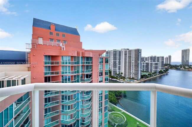 Building Photo - 3370 Hidden Bay Dr