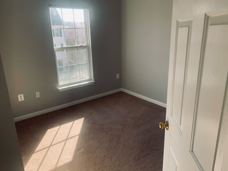 First Bedroom 1 - 6520 Landing Way