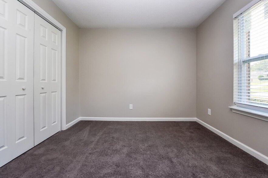 Building Photo - 359 Tait Rd