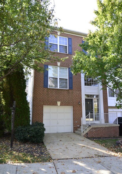 Front3 - 11401 Abner Ave
