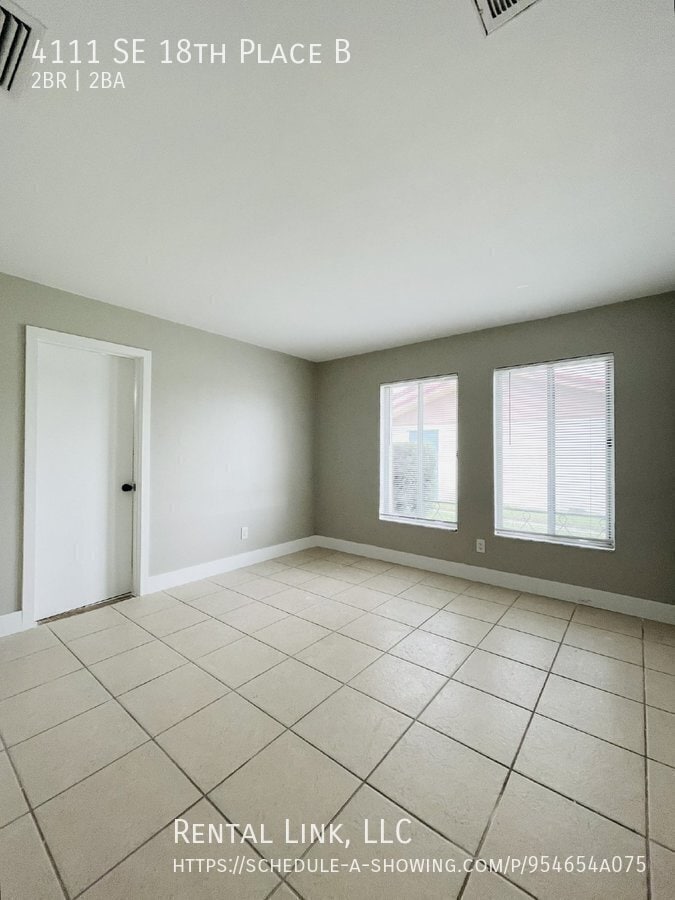 Building Photo - 4111 SE 18th Pl