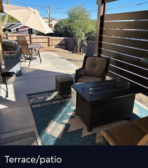 Building Photo - 10177 E La Palma Ave