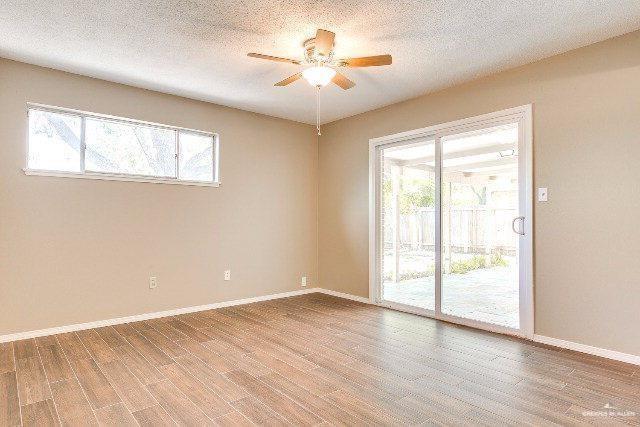 Building Photo - 11 Primrose Ave