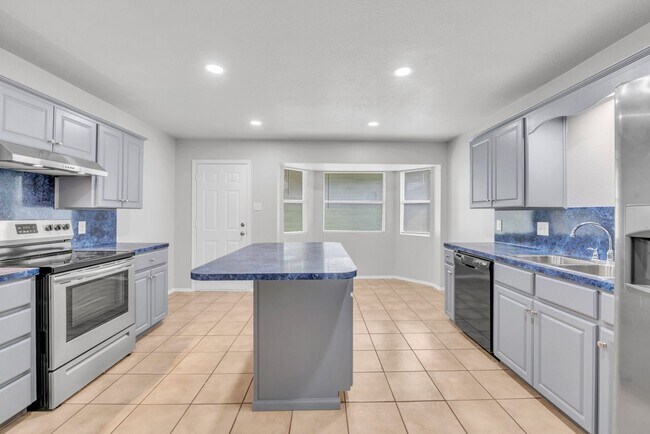 Building Photo - Available NOW!!!! Beautiful 1 story, 4 bed...