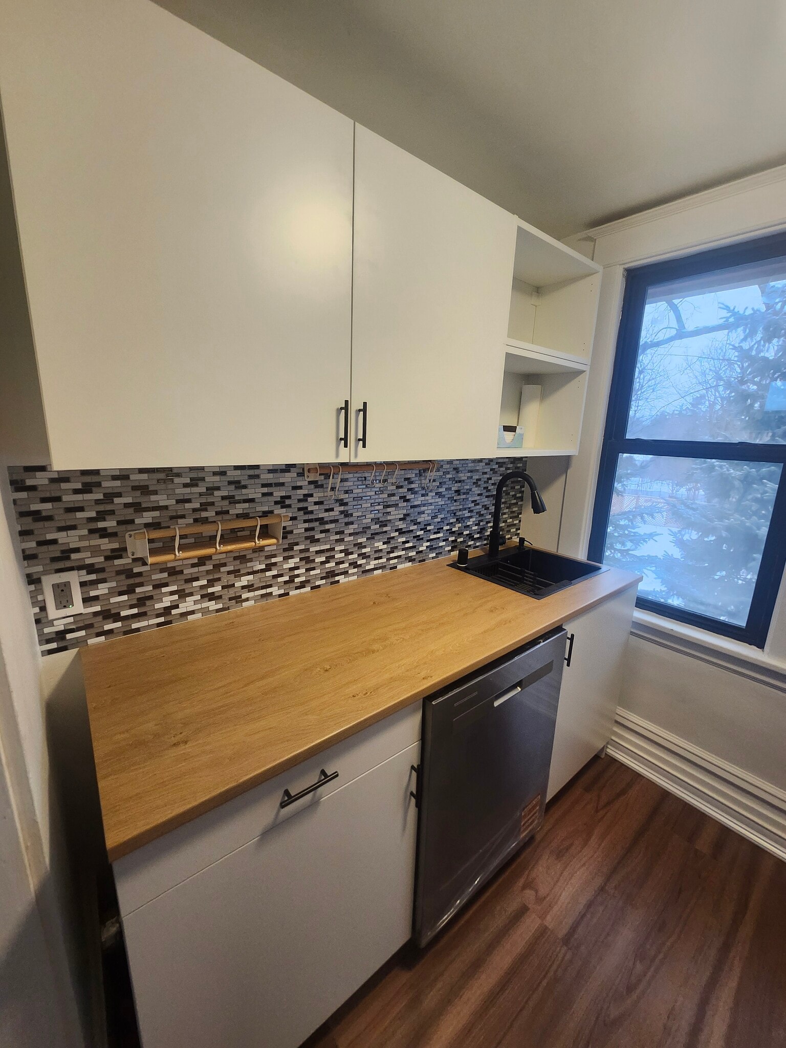 Building Photo - 796 Larpenteur Ave W