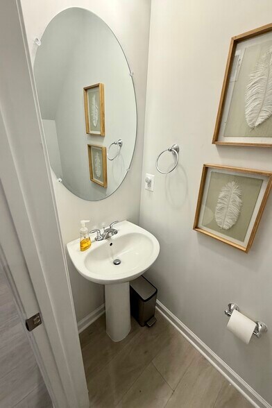 Building Photo - 803 Haversack Hunt Way