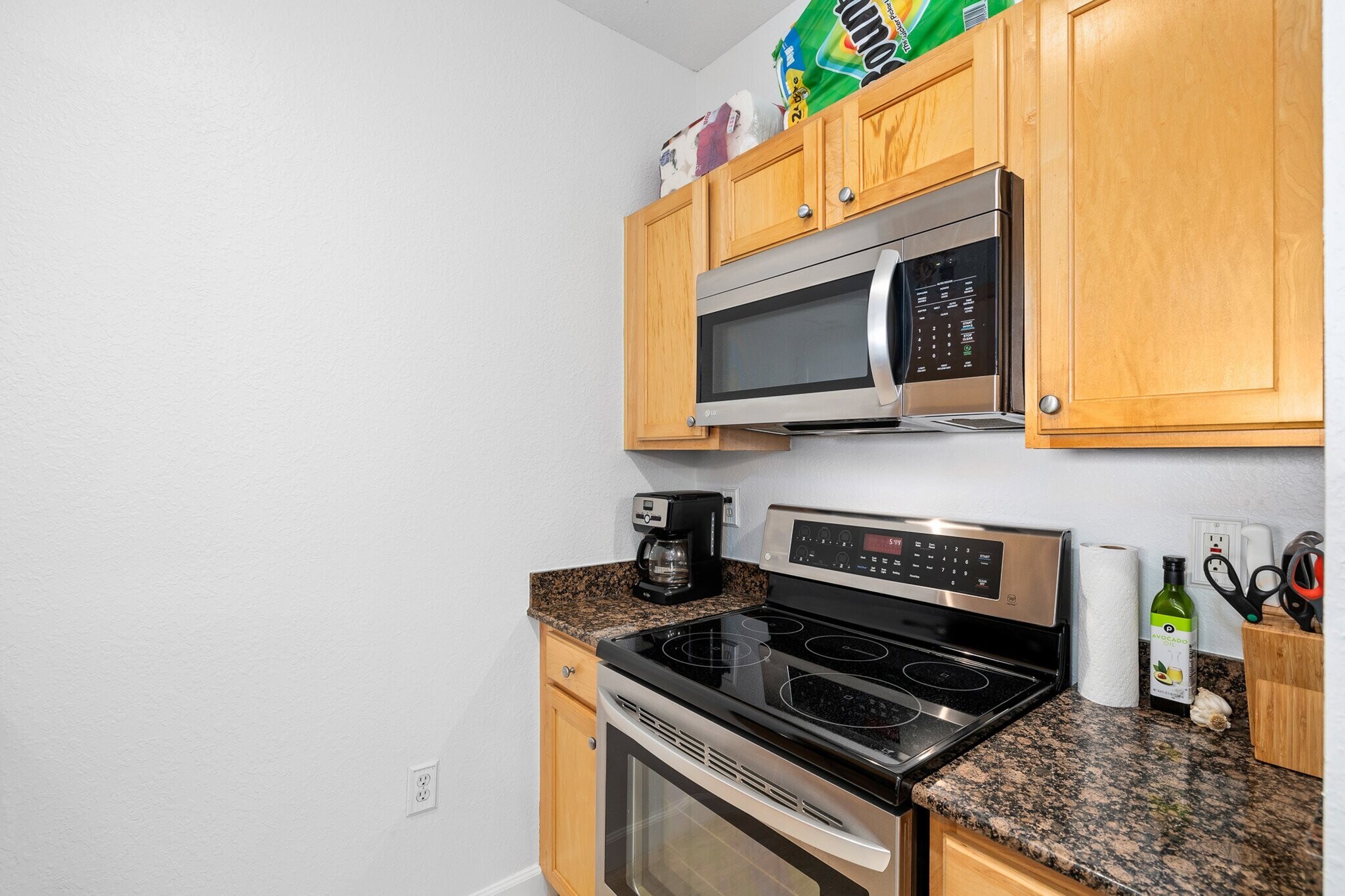 Building Photo - 5000 Culbreath Key Way