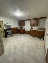 Building Photo - 256 Plank Rd