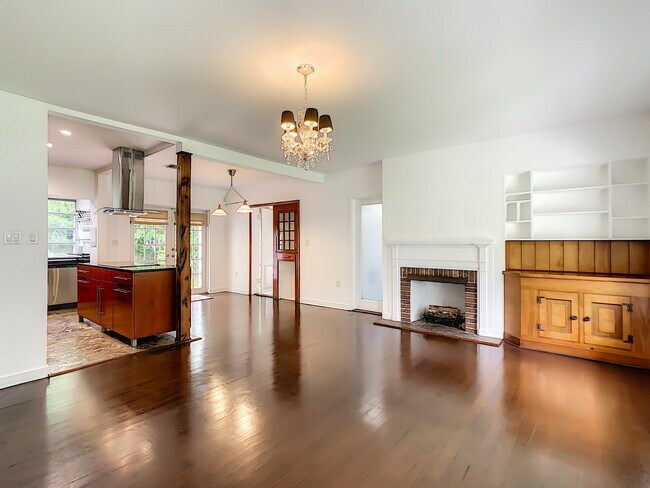 Building Photo - 160 NW 101st St