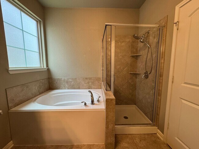 Building Photo - 4-Bedroom House for Rent in Killeen