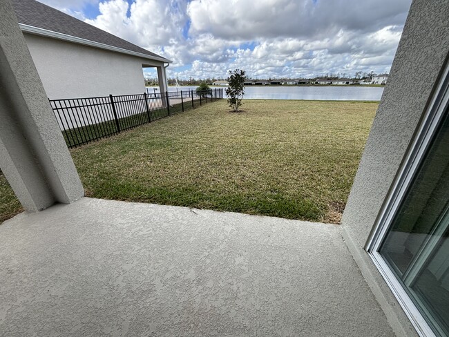 Building Photo - 812 Sky Hvn Wy