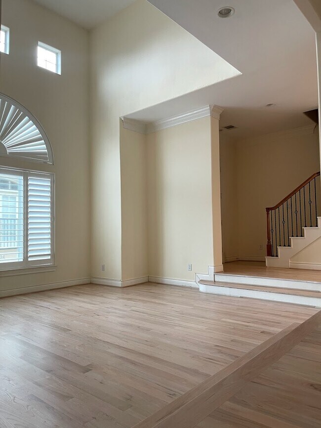 NEW Floors. Solid oak floors - 1514 Palmer St