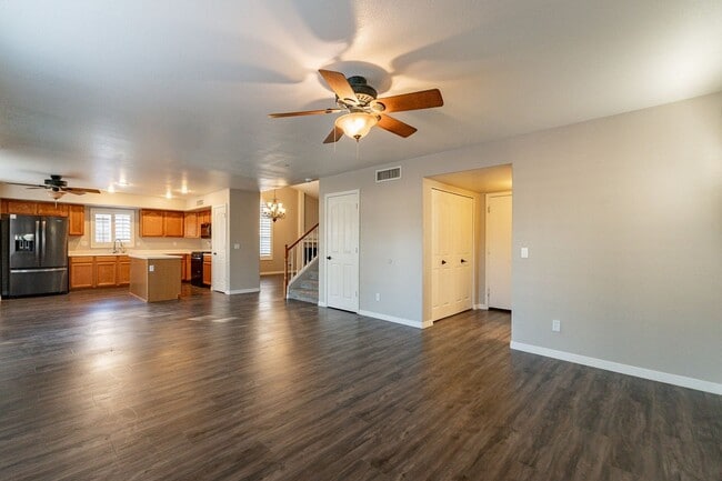 Building Photo - Stunning Tempe Home with Private Pool