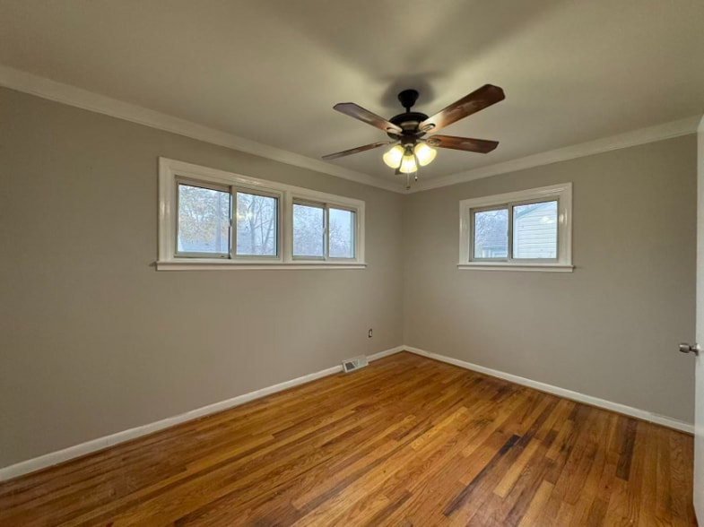 Building Photo - 1202 E George Ave