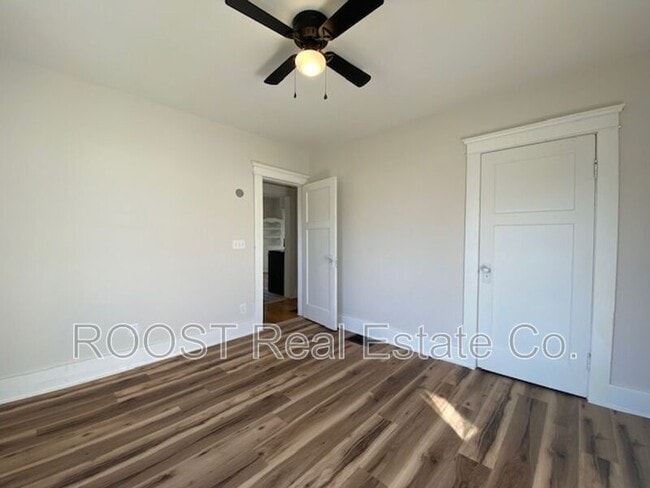 Building Photo - 372S Douglas Ave.