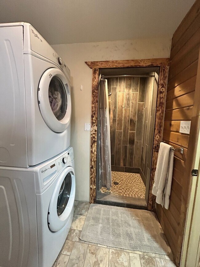 Building Photo - 505 Camas Creek Loop