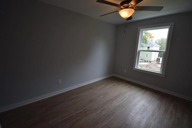 Building Photo - 1905 Grayson St