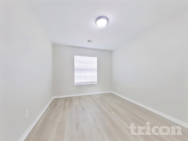 Building Photo - 21407 Jamals Way