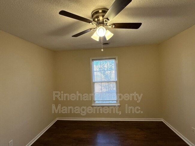 Building Photo - 290 Ratterree Cir