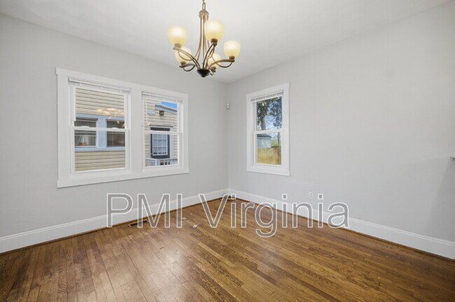 Building Photo - 1906 Montclair Ave