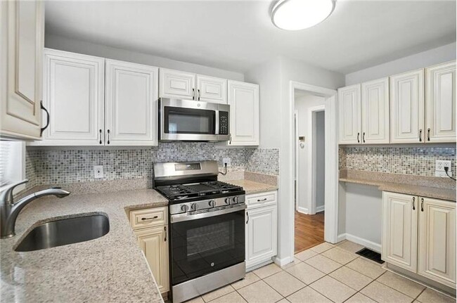 Building Photo - 4123 St Johns Terrace