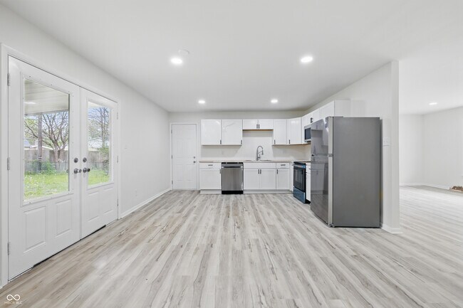 Building Photo - 1116 Heatherwood Dr