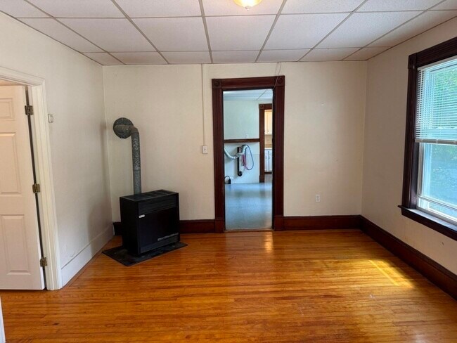 Building Photo - 85 Boyce St