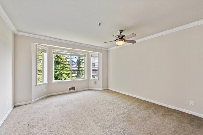 Building Photo - Ashley House - 2 bedrooms