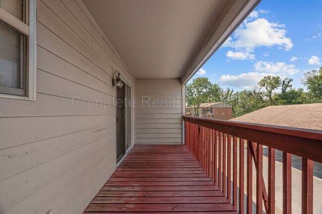 Building Photo - 254 Carmel Woods Dr