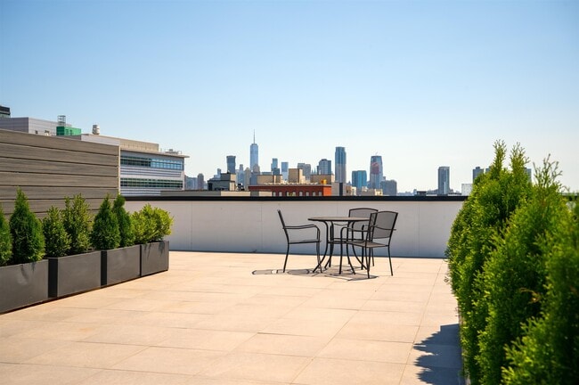 Building Photo - 857 Bergen Ave