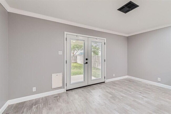 Building Photo - 1803 Lloydminister Way