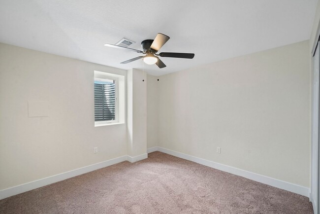 Building Photo - Remodeled 2BD, 1BA Apartment in Berkley with Off-Street Parking Spot