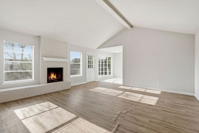 Building Photo - 11202 Sagehill Dr