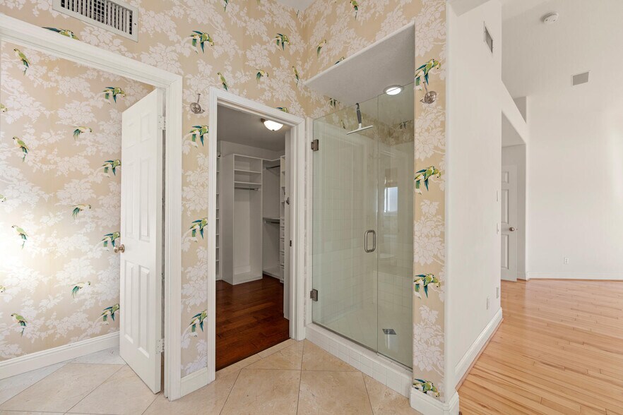 Primary bathroom - 7224 Imbach Place