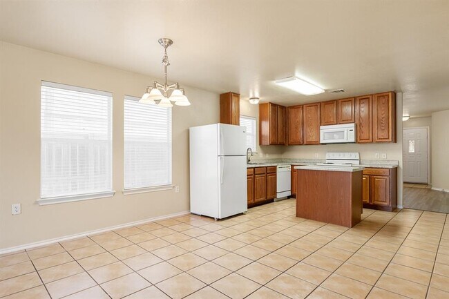 Building Photo - 7400 Cayenne Ln