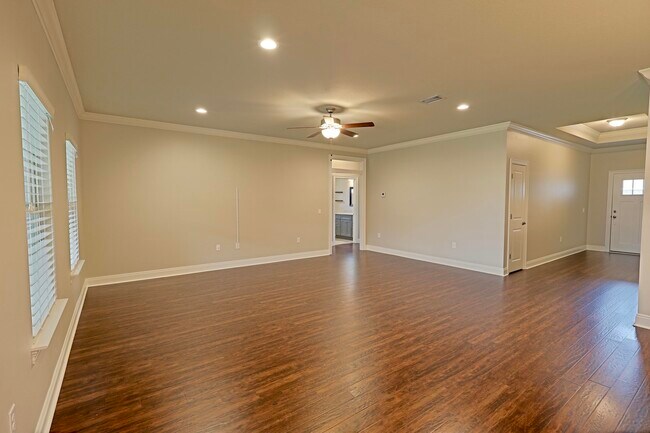 Building Photo - 9186 Sunset Dr
