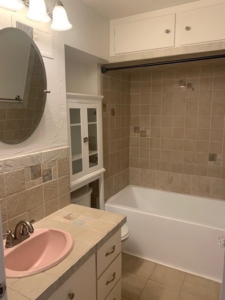 Building Photo - 35 Columbia Ave