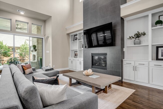 Building Photo - 4809 Latour Ln