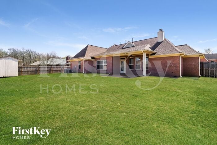 Building Photo - 7740 Shadow Bend Ln