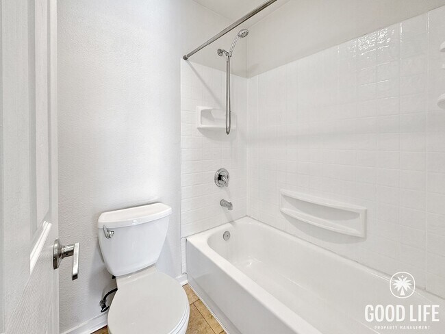 Building Photo - First-Floor Mira Mesa Condo with Patio & Ensuite Bedrooms