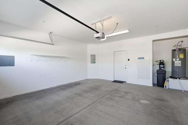 Building Photo - 11725 N Desert Crst Ln