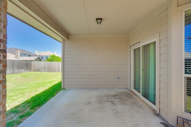 Building Photo - 1437 Castlegar Ln