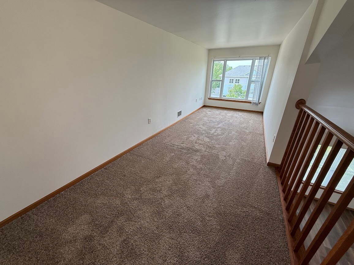 Building Photo - 8217 Mansion Hill Ave